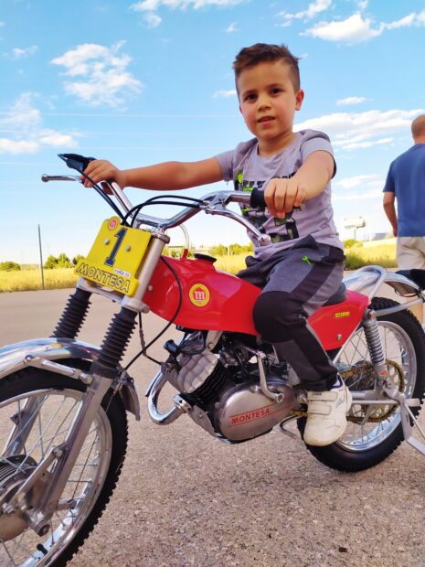 Modelo infantil moto
